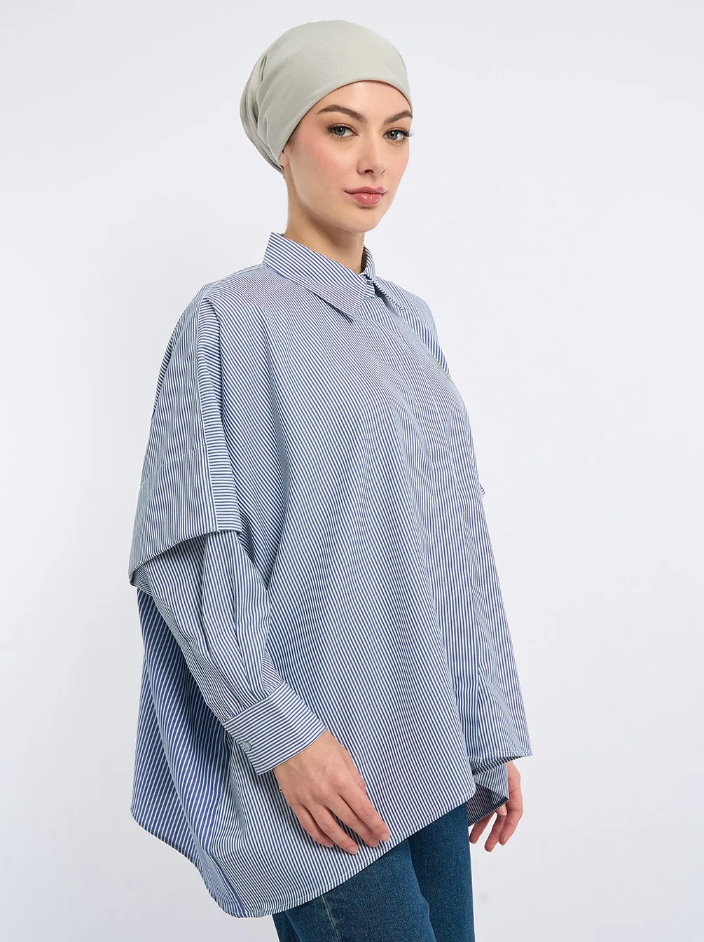 AIRA BOXY TOP NAVY MINT