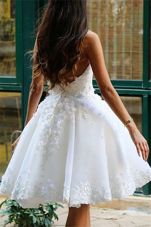 Chic Sweetheart Lace Homecoming Dresses with Appliques