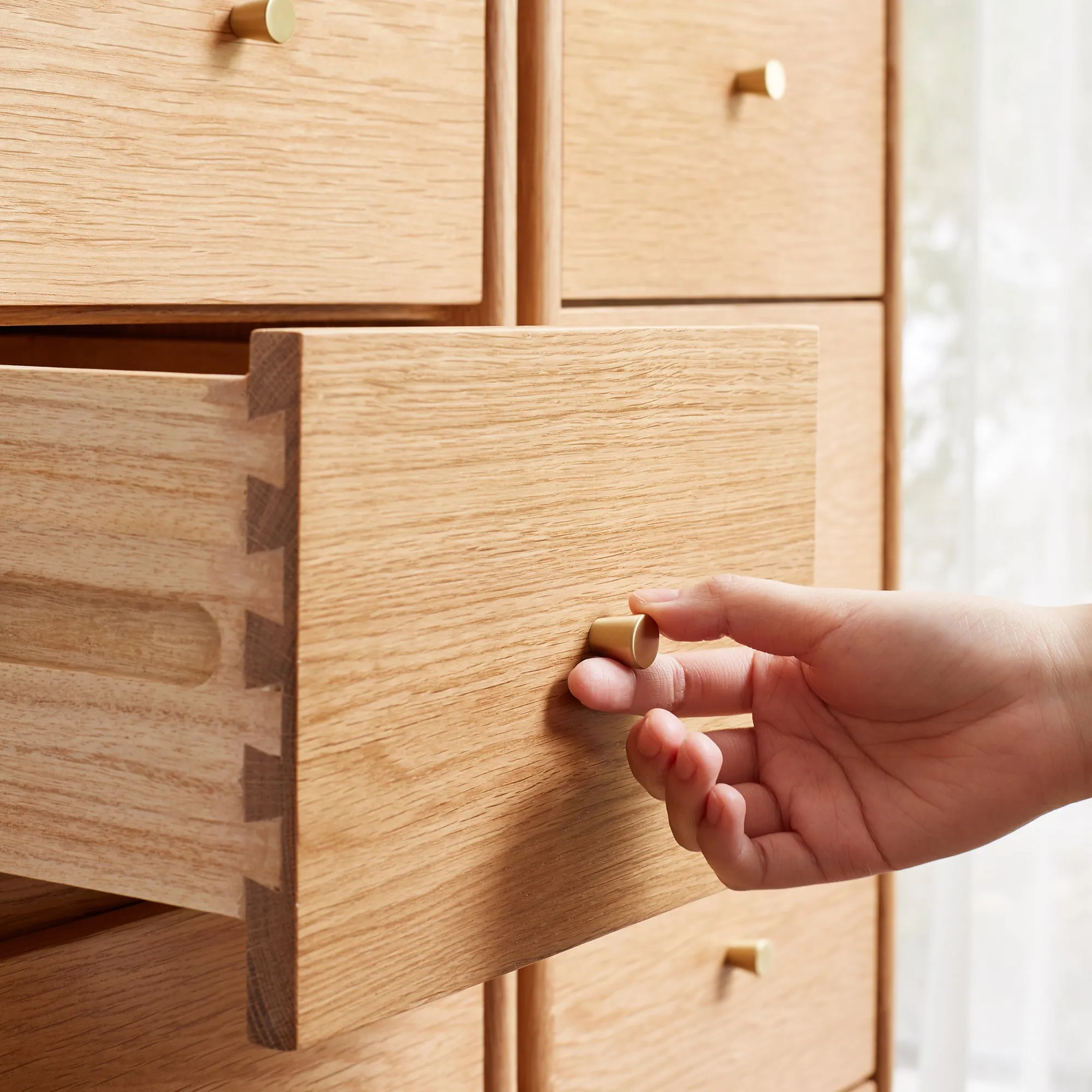 Free-Standing Solid Oak Bedside Table - Four-Drawer Storage Cabinet for Living Room